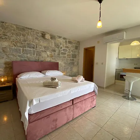 Kuzma With Private Pool And Sea View Pisak
