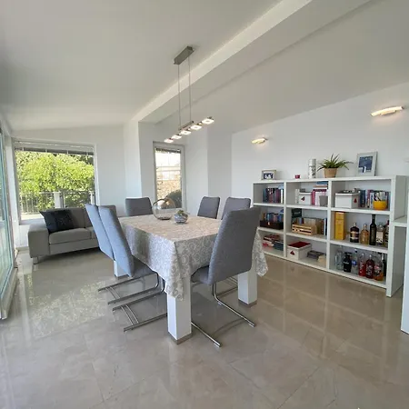 Villa Kuzma With Private Pool And Sea View
