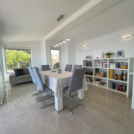 Villa Kuzma With Private Pool And Sea View